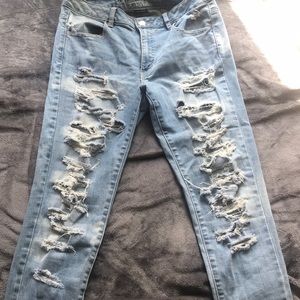 Cut-out High Rise Skinny Jeans!